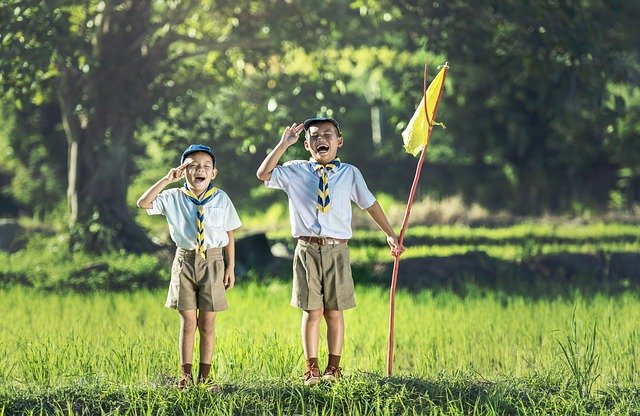 2 boys enjoying scouts